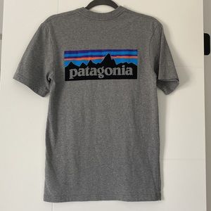 Patagonia T-shirt🧡